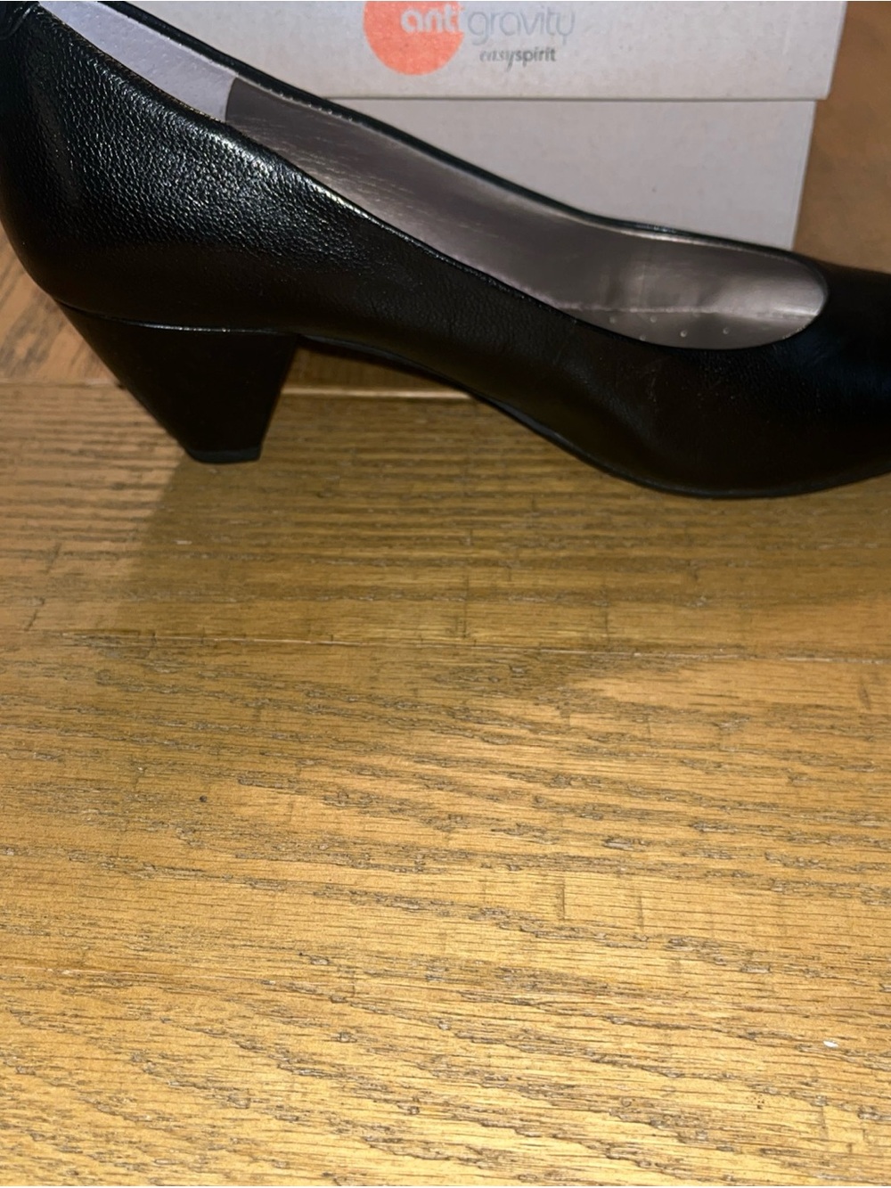 Easy Spirit Women's Black Leather Pumps Size 7.5 Wide Heels - Picture 11 of 12